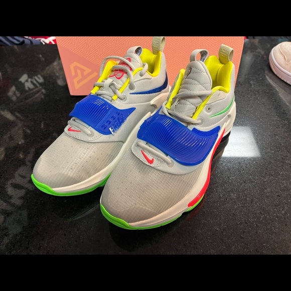 Zoom Freak 3 muti colors Sz 9 main image 7